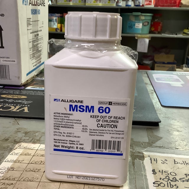 Hay chemicals for your ranch in Mineola, Texas | Mineola Feed & Seed